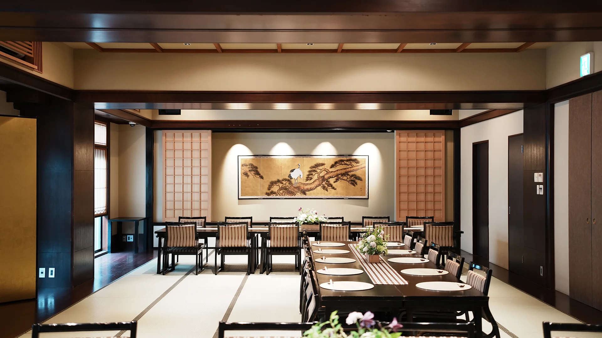 松屋本館 中広間 松風A・B・C — 〜40名様収容