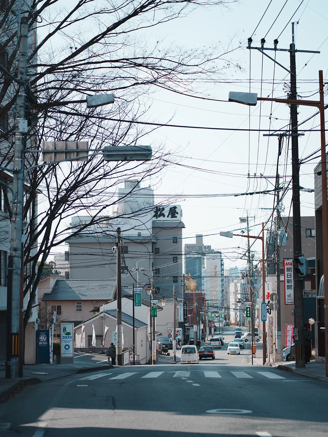 松屋本館 外観・水前寺の街並みから望むファサード